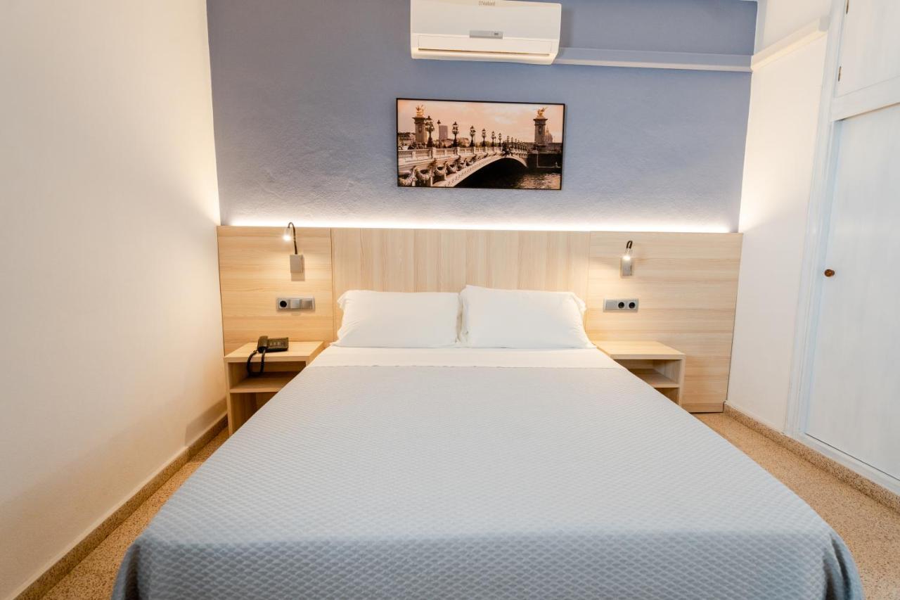 Eurohotel ماهون المظهر الخارجي الصورة