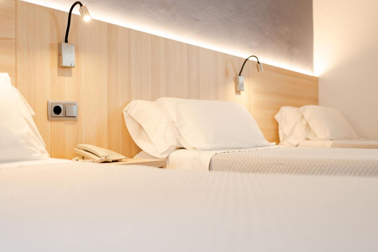 Eurohotel ماهون المظهر الخارجي الصورة